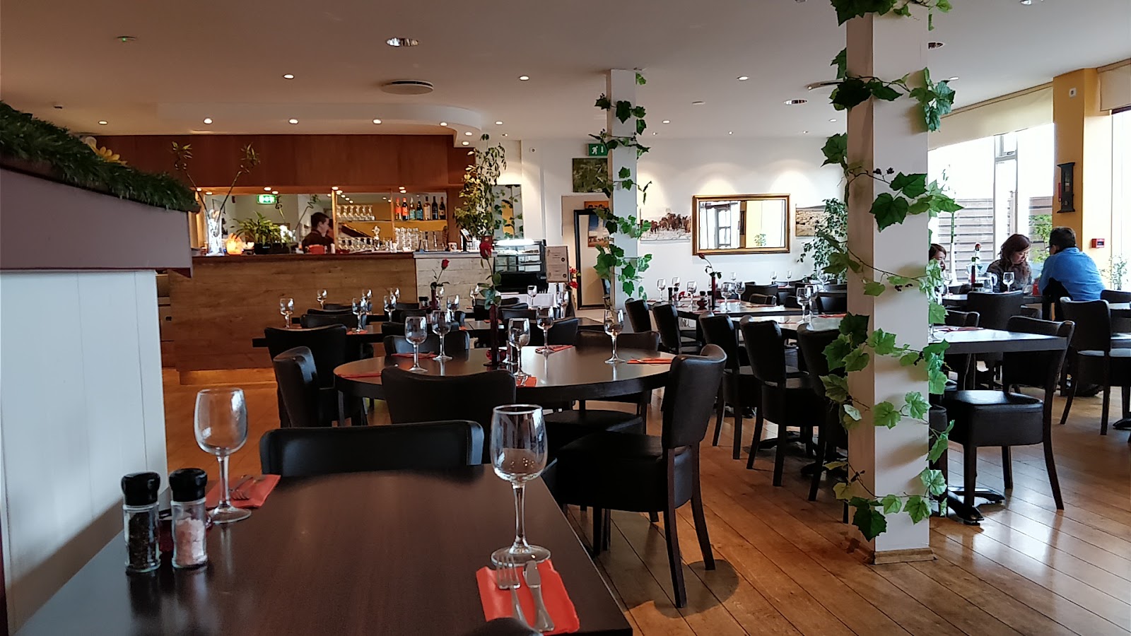 B&S Restaurant
