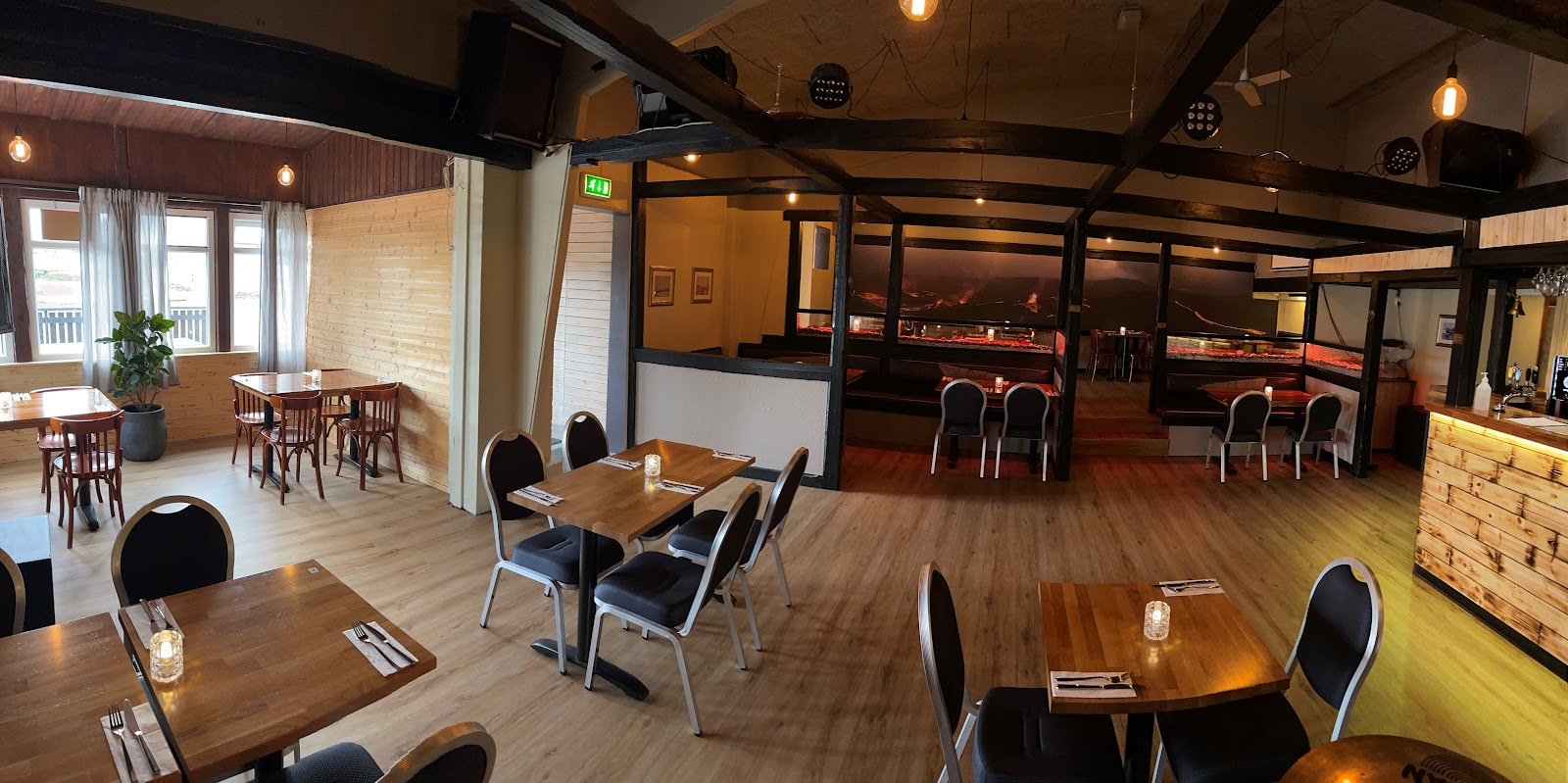 Fish House | Bar & Grill