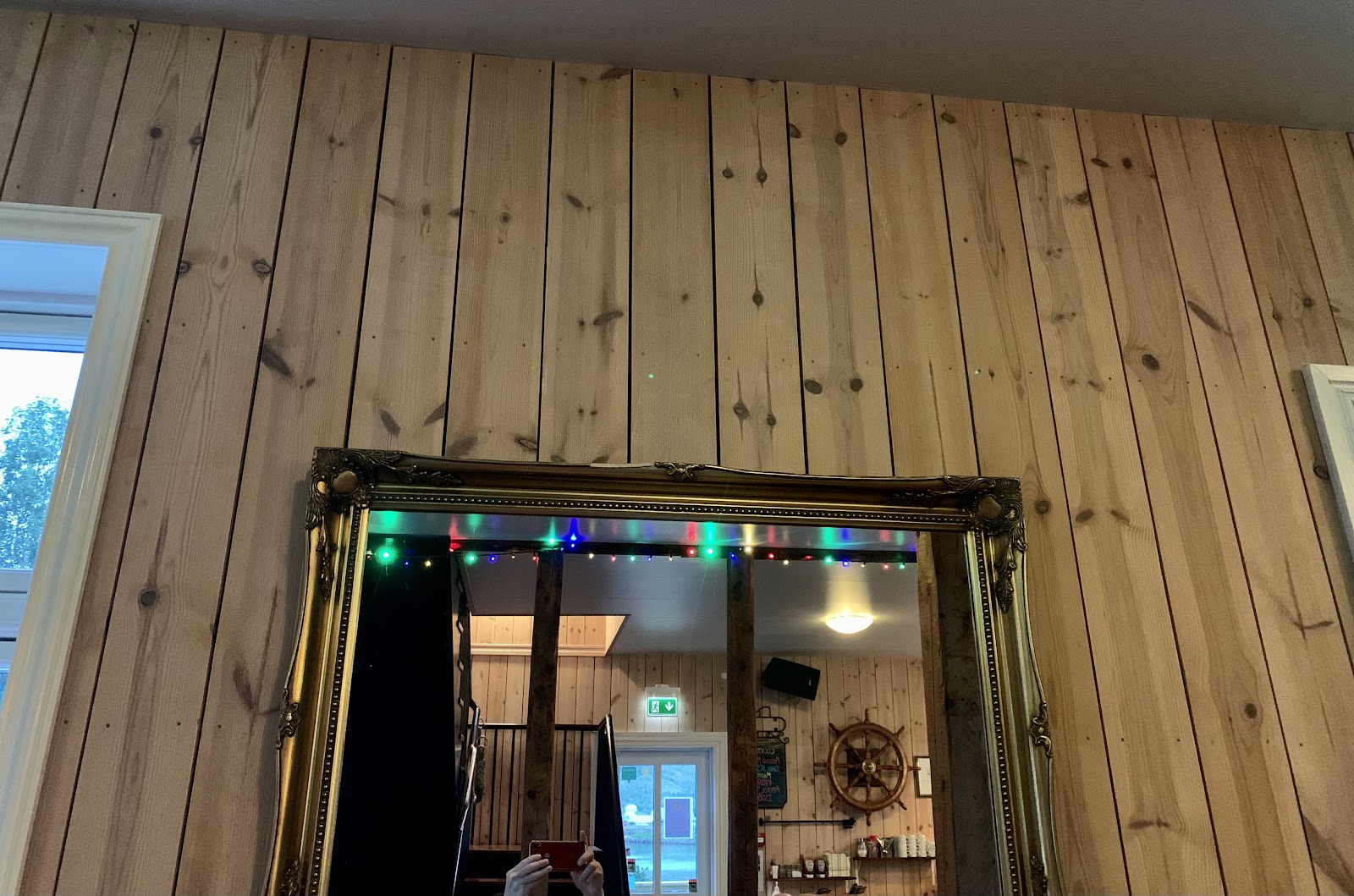 Kaffi Lára – El Grillo Bar